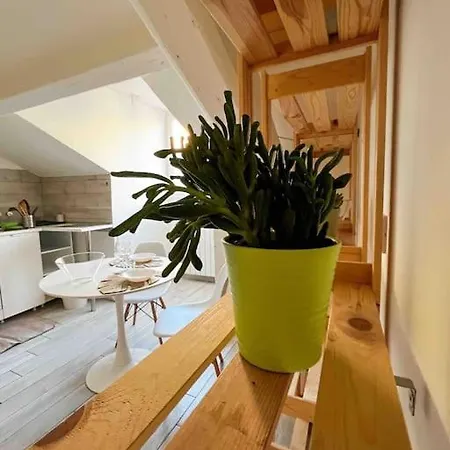 Wood 20 *